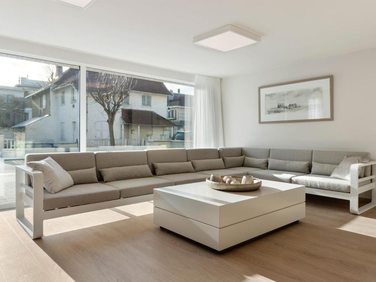 Elegant In With Sauna La Panne