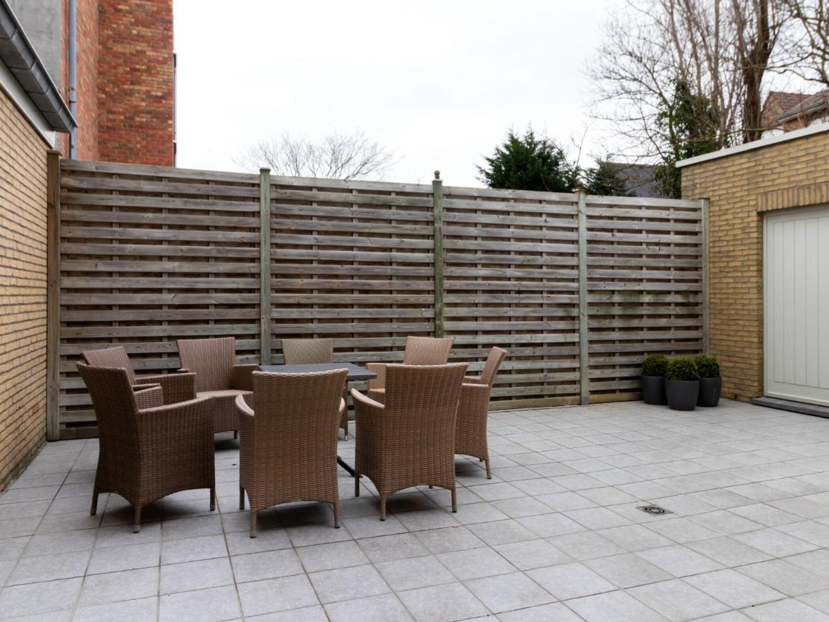 Elegant In With Sauna La Panne