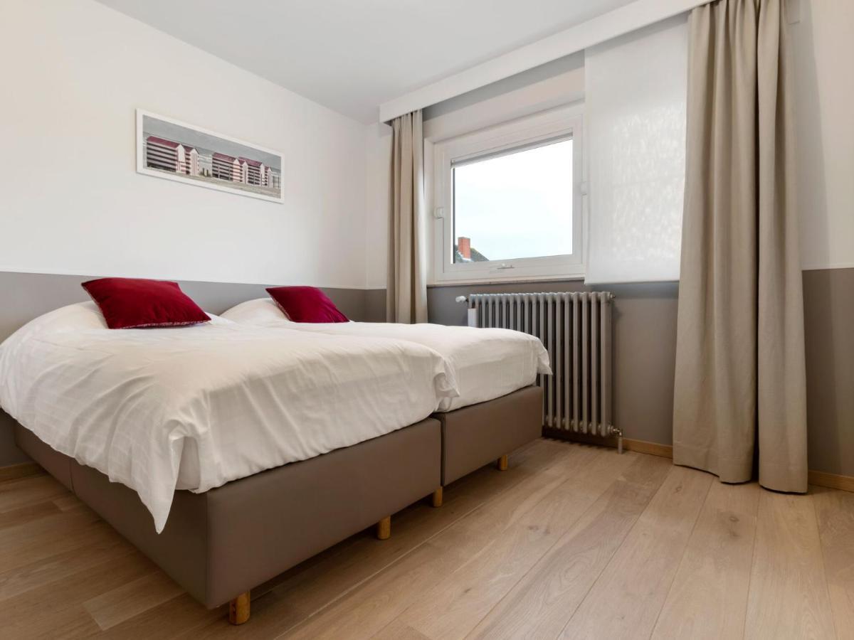 Elegant In With Sauna De Panne